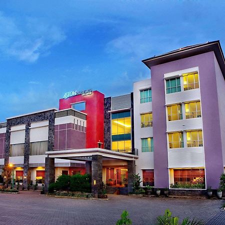 Aston Tanjung City Hotel Exteriör bild